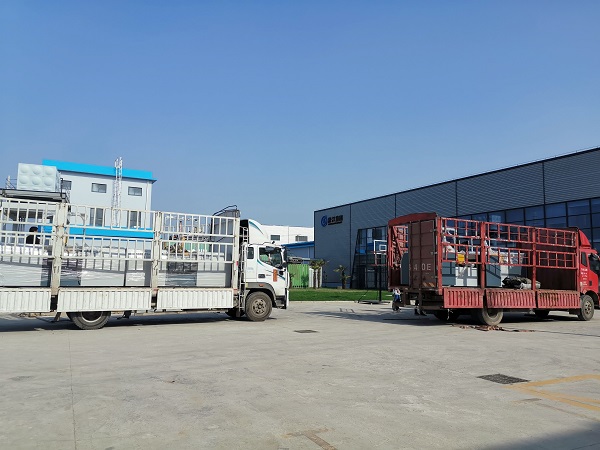 自動成型機陸續(xù)進(jìn)廠“進(jìn)一步提高橡膠接頭質(zhì)量標(biāo)準(zhǔn)”